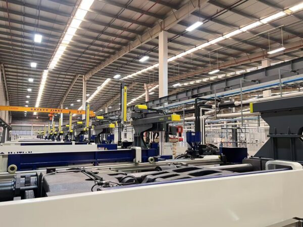 injection molding robot